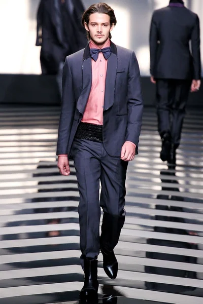 Look 4